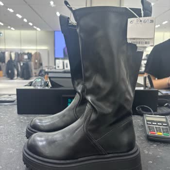 Zara'da Hayal Kırıklığı: Satılamayan Ayakkabı