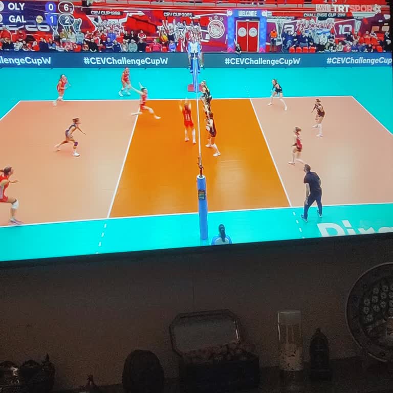 TRT Spor Yıldız Kanalında Yetersiz Voleybol Maçı Anlatımı