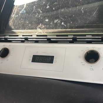 Kumtel Ankastre Fırın Camı Patladı: Acil Yardım Talebi