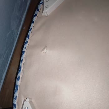 Teşhir Ürünü Diye Yıpranmış Mobilya Satışı