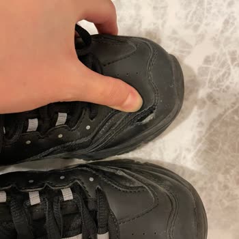 Skechers Ayakkabıda Erken Yıpranma Ve Garanti Sorunu