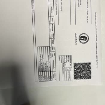İBB Yolundaki Tehlikeli Çukur: Maddi Hasar Ve Güvenlik Riski