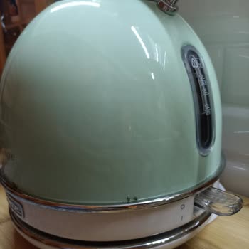 Ariete Kettle Boyası Hızla Soyuluyor