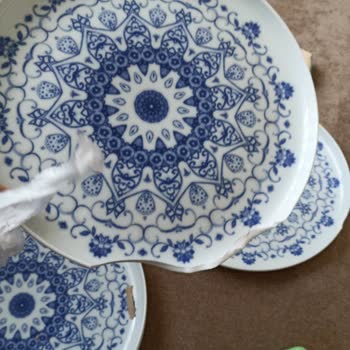 Kırık Porselenler Ve İade Sorunu