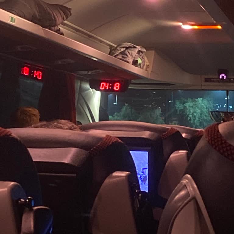 Otobüs Yolculuğunda Sürekli Rötar Ve İlgisiz Hizmet