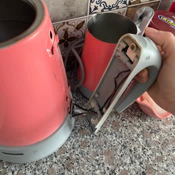 Arzum Çaycının Güvenlik Sorunu: Kaynar Su Tehlikesi