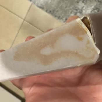 Erimiş Çikolata Ve İlgisiz İşletme Tavrı