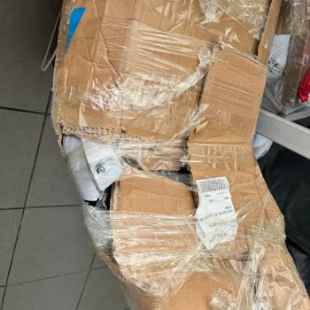 Kırık Kargo Ve Saygısız Hizmet