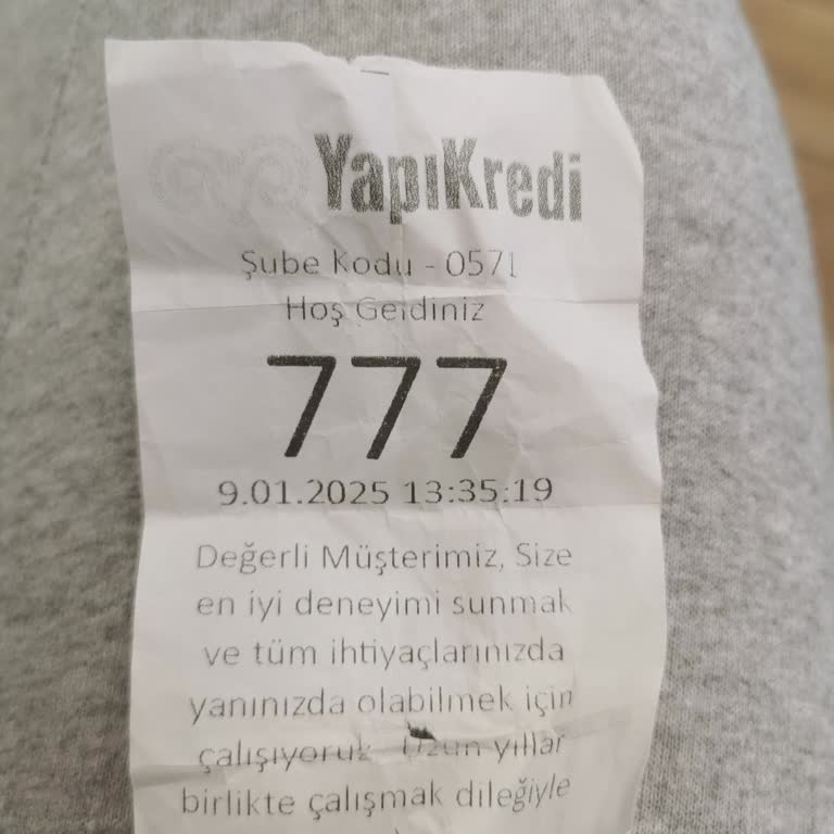 Yapı Kredi Tuzla Şubesi'nde Uzun Bekleyiş Ve Haksızlık