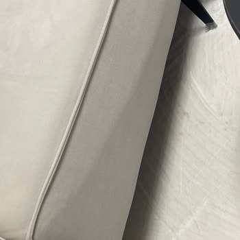 Siparişler Gelmedi, Koltuklar Çöktü