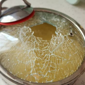 Karaca Tencere Seti Kapağı Kendi Kendine Çatladı