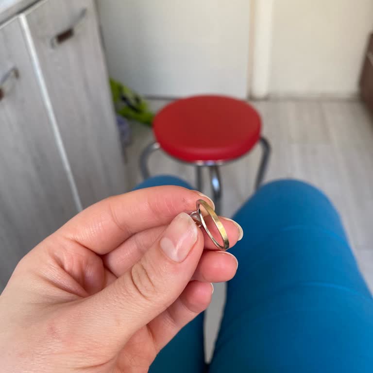 Beyaz Altın Yüzüğün Beklenmedik Sararma Sorunu