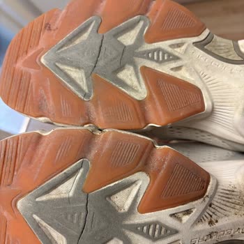 Skechers Ayakkabılarında Sürekli Taban Sorunu