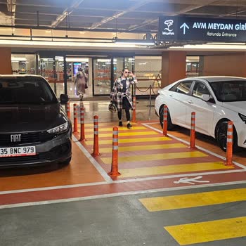 Engelli Park Yerinin Yanlış Kullanımı