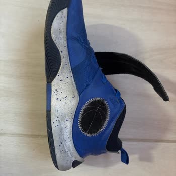 Nike Çocuk Ayakkabısındaki Cırt Sorunu