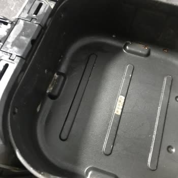 Luxell Air Fryer İç Haznesinin Bozulması