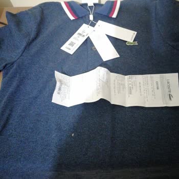 Lacoste Mağazasında Üretim Hatası Ve Destek Eksikliği