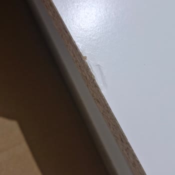 Ezilmiş Kitaplık Ve Hayal Kırıklığı Dolu Teslimatlar