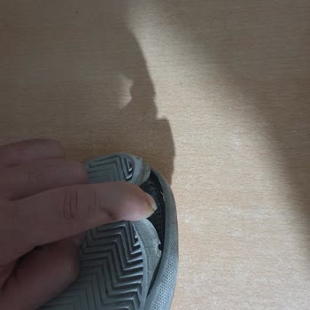 Lacoste Ayakkabıda Üretim Hatası Ve Müşteri Hizmetleri Sorunu