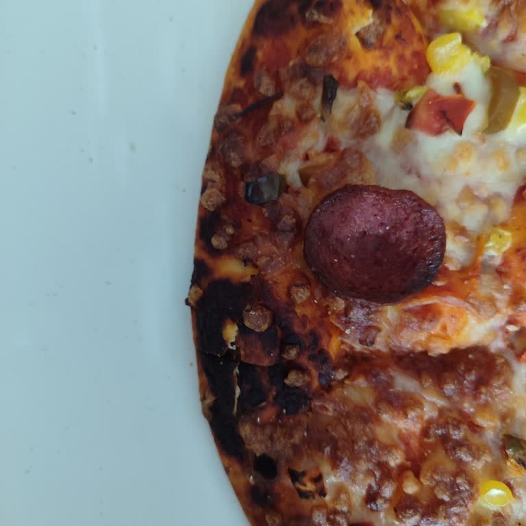 Şok Market'te Pizza Isıtma Sorunu Ve Sinirli Personel