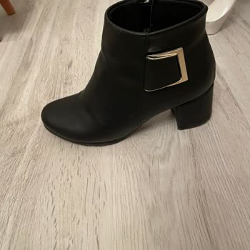 FLO Mağazası Ürün İadesinde Müşteriyi Mağdur Ediyor