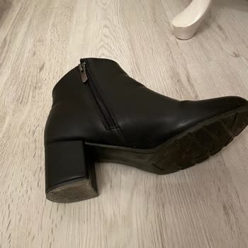 FLO Mağazası Ürün İadesinde Müşteriyi Mağdur Ediyor