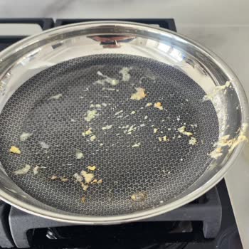 WMF Yanmaz Yapışmaz Tava Hayal Kırıklığı