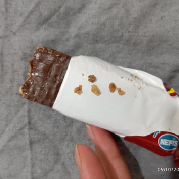 Çikolatada Sert Parçalar: Dişlerim Kırıldı!