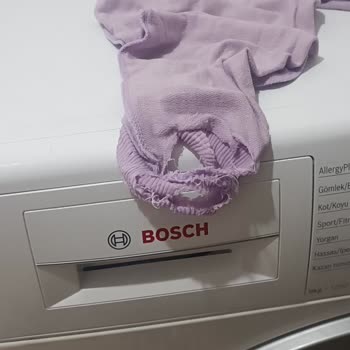 Paslanan Çamaşır Makinesi Ve Bebek Kıyafetlerine Zarar