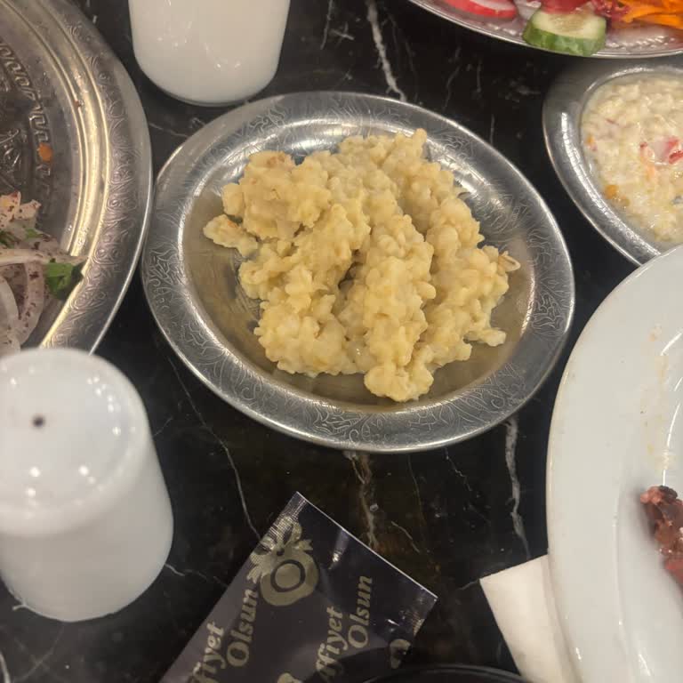 Aspava Restoranında Hayal Kırıklığı: Bozulmuş Ürünler Ve Yavaş Servis