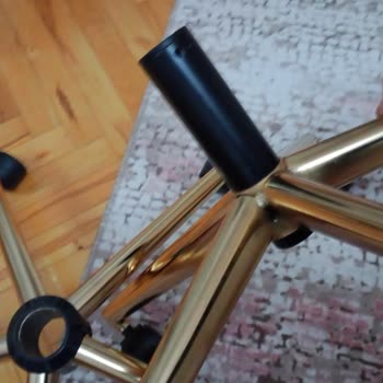 Sandalye Deposu: Hayal Kırıklığı Ve Tehlikeli Ürün Deneyimi