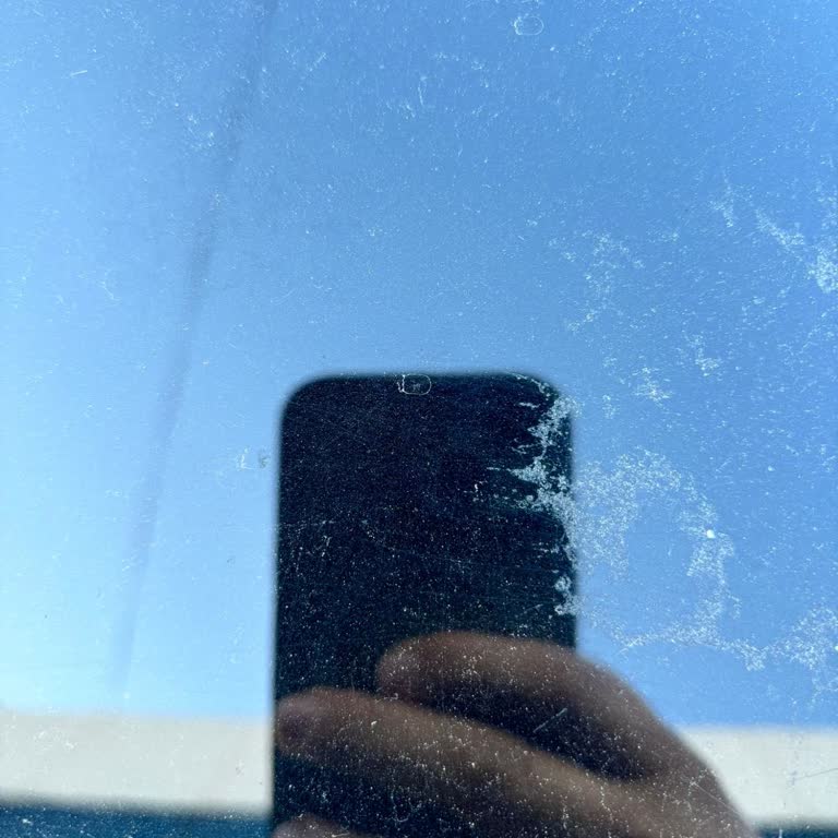 Opel Mokka Roof Paint Flaking Issue Was Not Resolved Despite Service Contact