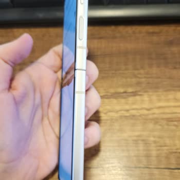 Samsung Galaxy Z Flip 3 Ekran Deformasyonu Ve Garanti Sorunu