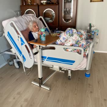 Hasta Karyolası Sorunu Ve Müşteri Hizmetleri İlgisizliği