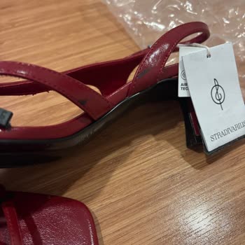 Yanlış Ve Deforme Ayakkabı Teslimatı: Çözüm Bekleyen Mağduriyet