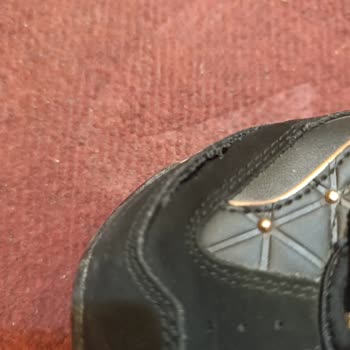 Skechers Ayakkabıda Üretim Hatası Ve Firma İlgisizliği