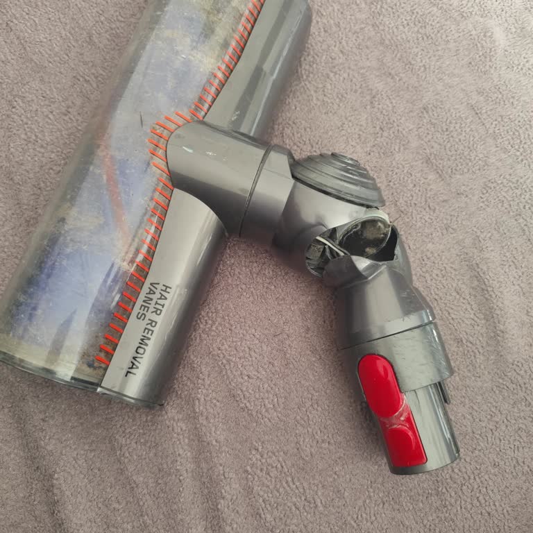 Dyson V10 Süpürge Başlık Kısmı Dayanıksız Çıktı