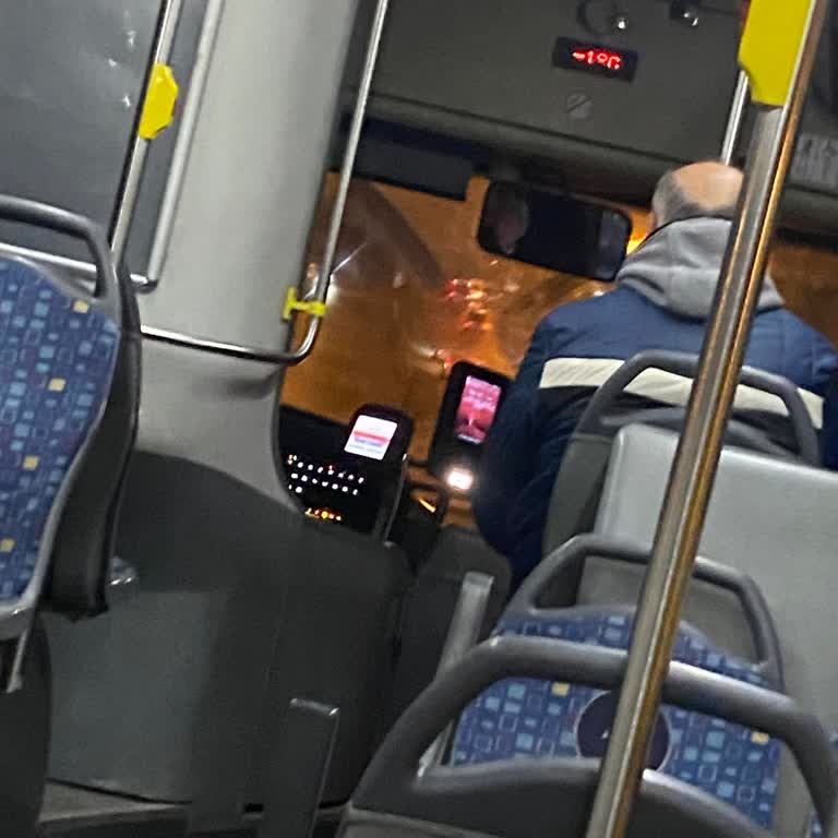 537 Özel Halk Otobüsünde Yolcu Mağduriyeti