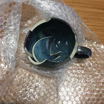 Madame Coco Kırık Kupa Ve İlgisizlik