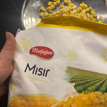 Dondurulmuş Mısırdan Çıkan Arı Şoku!