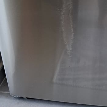 Bosch Buzdolabında Pas Lekeleri Ve Yüksek Servis Ücreti Şoku