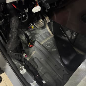 Sıfır Km Araçta Su Kaçağı Ve İletişim Sorunları