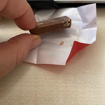 Çikolatadan Kurt Çıktı: Ülker'e Güven Sarsıldı