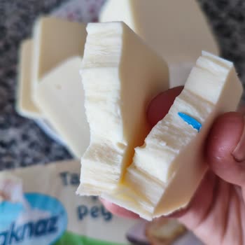 BİM Aknaz Kaşar Peynirinde Yabancı Cisim Şoku