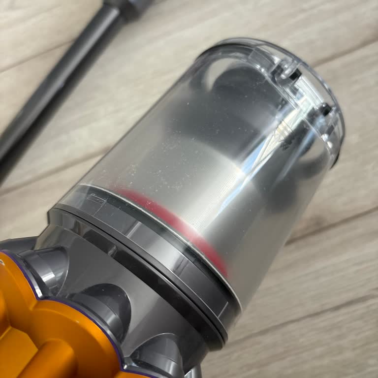 Dyson V12'nin Buğulanan Haznesi Ve Yetersiz Müşteri Hizmetleri