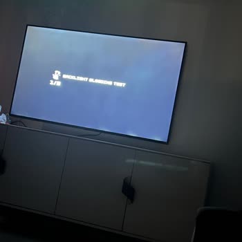 Yeni LG Nanocell TV'de Işık Sızması Ve Renk Dalgalanması Sorunu