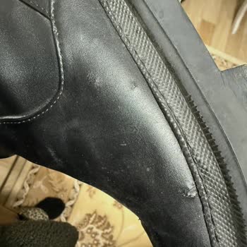 Botlarda Deri Çatlaması Ve Çözüm Bekleyişi