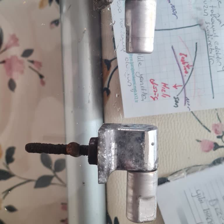 Seramiksan Klozet Kapağı Sorunu: Paslanma Ve Kırık