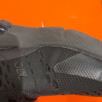 Nike Ayakkabıda Yırtılma Ve Yetersiz Hizmet