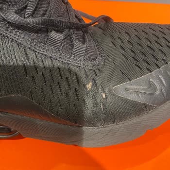 Nike Ayakkabıda Yırtılma Ve Yetersiz Hizmet